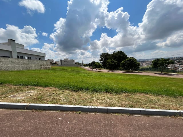 Condomínio Fontana di Trevi: lotes exclusivos no Jardim Carvalho, 360 m² - Quadra 11.