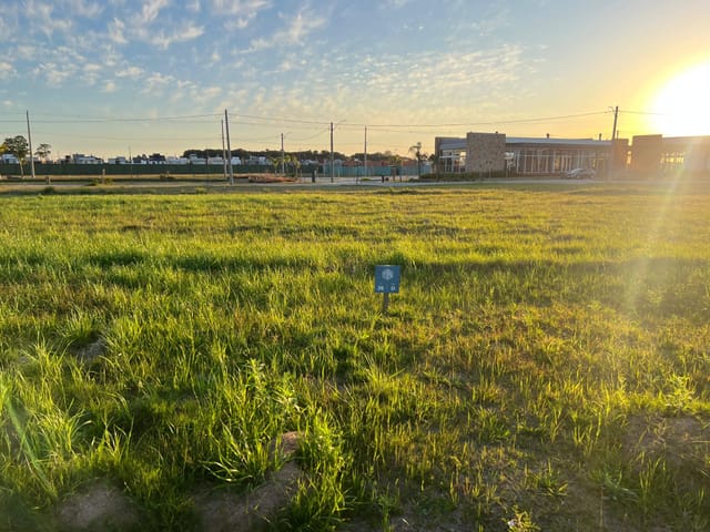 Terreno com 276m², à venda, no bairro Laranjal em Pelotas