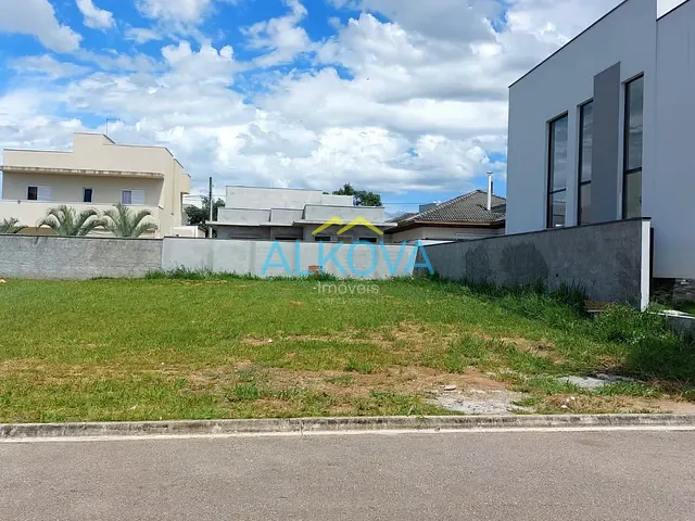 Terreno com 300m², à venda, no bairro Residencial Terras Do Vale em Caçapava