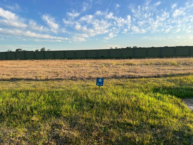 Terreno com 300m², à venda, no bairro Laranjal em Pelotas
