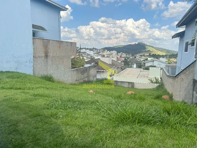 Terreno com 300m², à venda, no bairro Parque das Laranjeiras em Itatiba