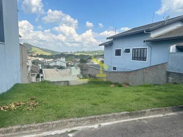 Terreno com 300m², à venda, no bairro Parque das Laranjeiras em Itatiba