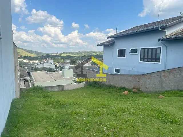 Terreno com 300m², à venda, no bairro Parque das Laranjeiras em Itatiba