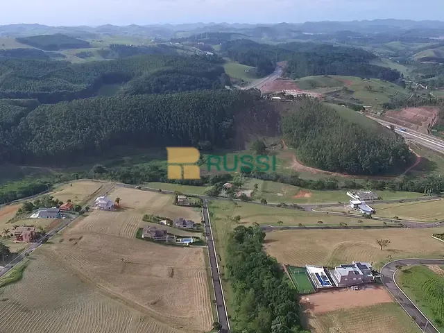 Terreno com 1000m², à venda, no bairro Village Parahybuna em Paraibuna