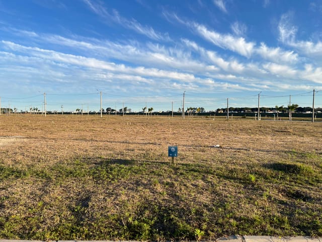 Terreno com 272m², à venda, no bairro Laranjal em Pelotas