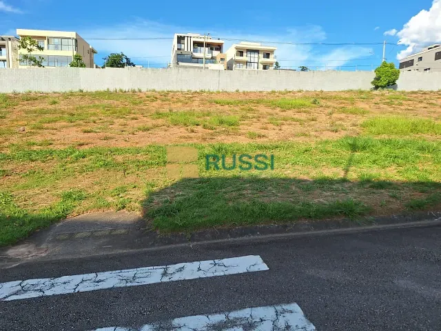 Terreno com 601m², à venda, no bairro Condomínio Residencial Colinas do Paratehy em São José dos Campos