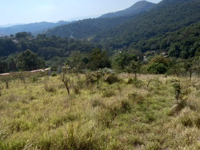 Terreno com 600m², à venda, no bairro Pousada dos Bandeirantes em Araçariguama