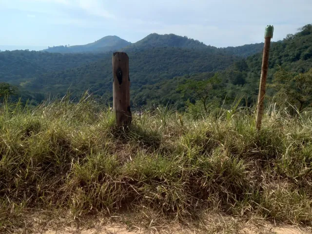 Terreno com 600m², à venda, no bairro Pousada dos Bandeirantes em Araçariguama