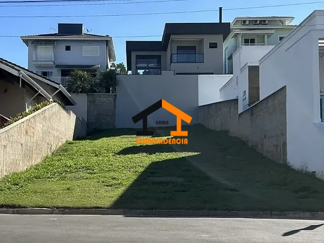 Terreno com 304m², à venda, no bairro Residencial Fazenda Serrinha em Itatiba