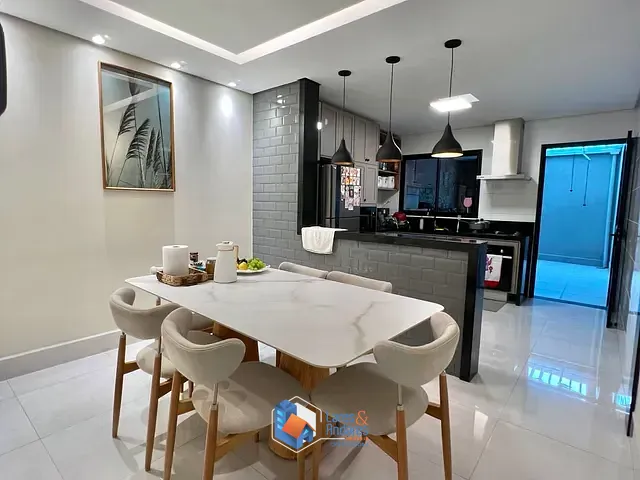 Sobrado com 230m² 3 quartos e 5 banheiros, à venda, no bairro Parque São Domingos em São Paulo