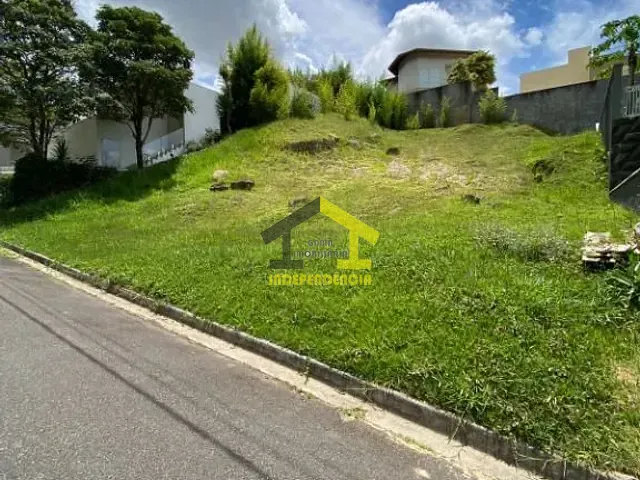 Terreno com 450m², à venda, no bairro Parque das Laranjeiras em Itatiba