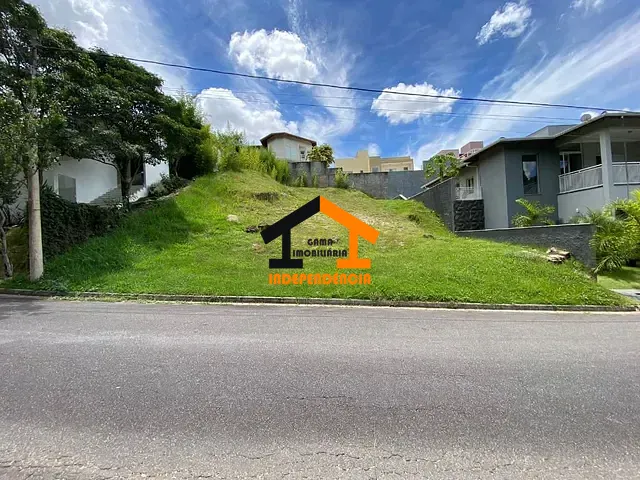 Terreno com 450m², à venda, no bairro Parque das Laranjeiras em Itatiba