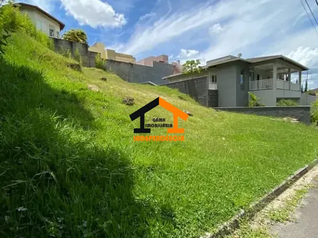Terreno com 450m², à venda, no bairro Parque das Laranjeiras em Itatiba