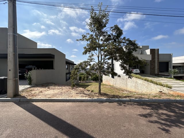 Condomínio Fontana di Trevi: lotes exclusivos no Jardim Carvalho, 360 m² - Quadra 12.