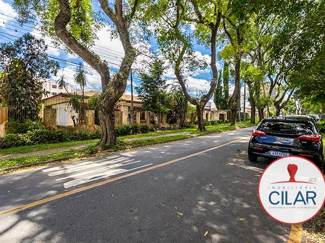 Terreno com 980m², à venda, no bairro Bacacheri em Curitiba