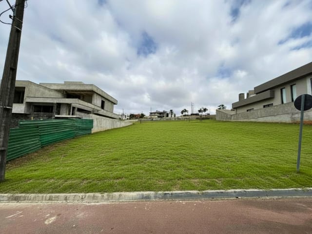 Condomínio Fontana di Trevi: lotes exclusivos no Jardim Carvalho, 357 m² - Quadra 12.