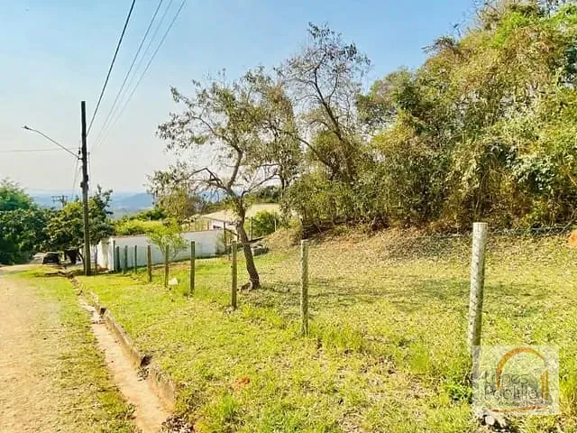 Terreno com 2348m², à venda, no bairro Estância Santa Maria do Laranjal em Atibaia