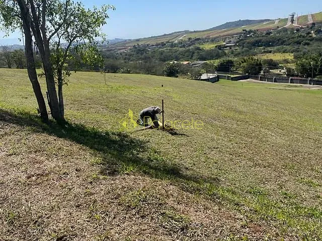 Terreno com 2446m², à venda, no bairro Chácaras Cataguá em Taubaté