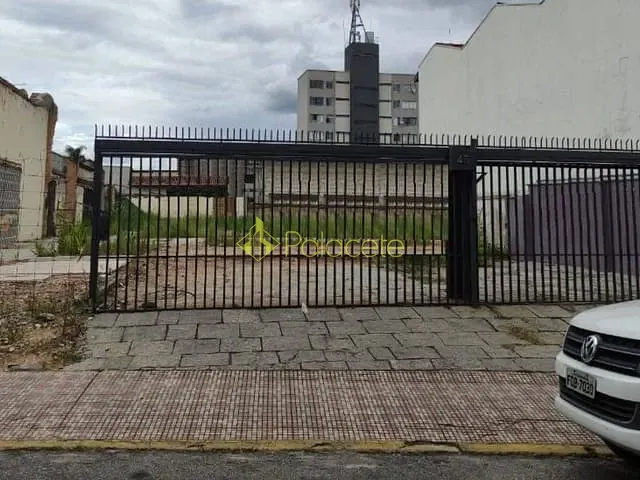 Terreno à venda, no bairro Centro em Pindamonhangaba