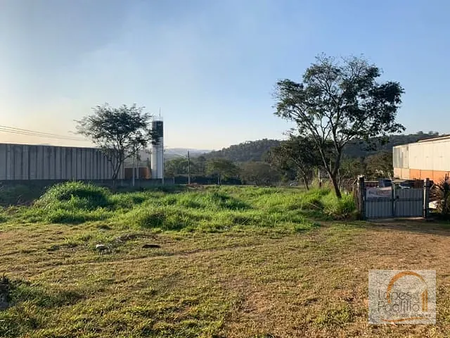 Terreno com 2025m², à venda, no bairro Jardim dos Pinheiros em Atibaia