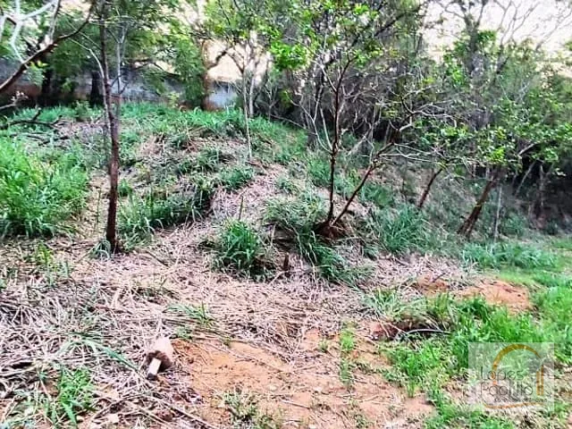 Terreno com 611m², à venda, no bairro San Fernando Valley em Atibaia