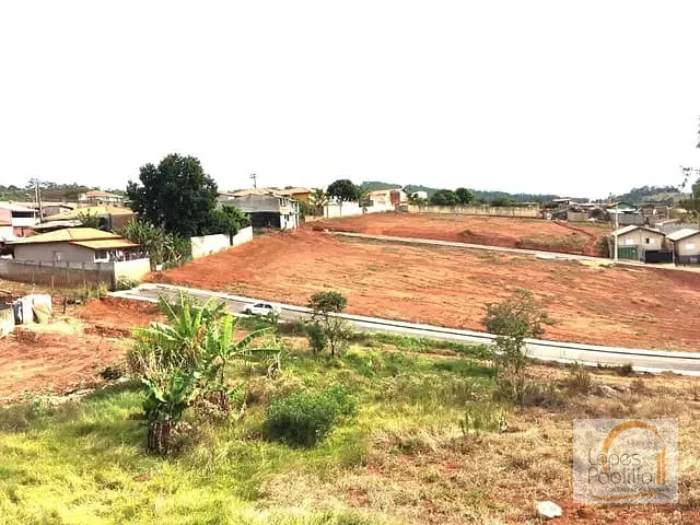 Terreno com 250m², à venda, no bairro Vila Santa Helena em Atibaia