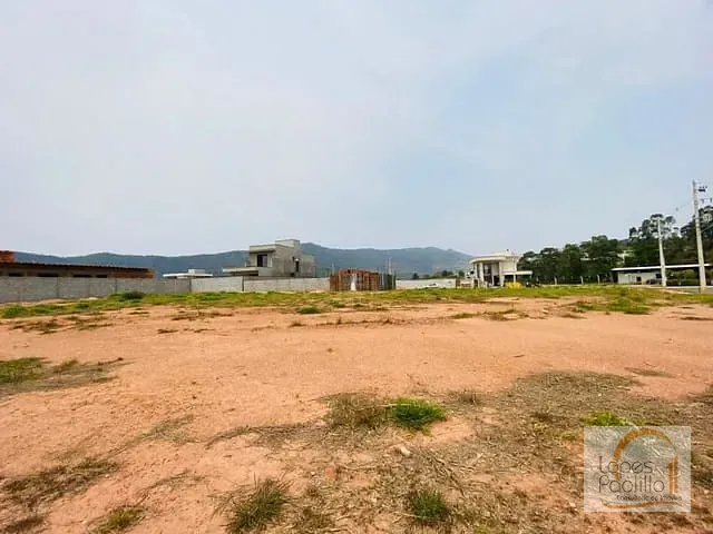 Terreno com 360m², à venda, no bairro Vila Santista em Atibaia