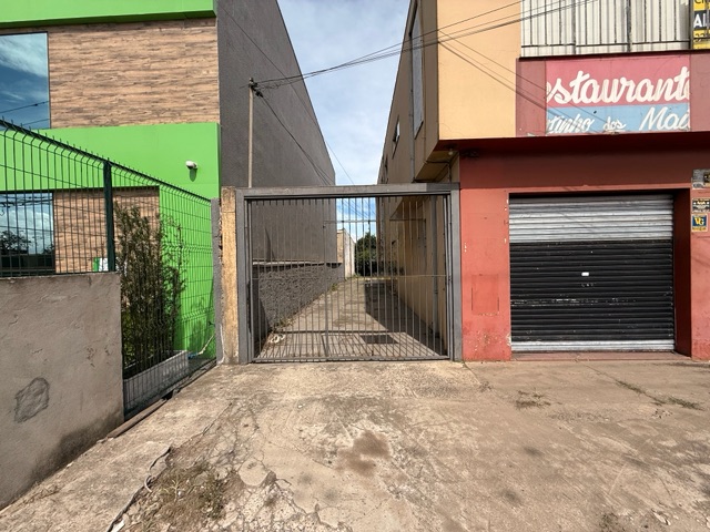 Terreno com Construção para locação, Amplo Espaço, Chapada.