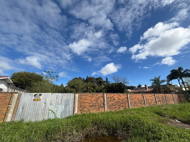 Terreno com 460m², à venda, no bairro Laranjal em Pelotas