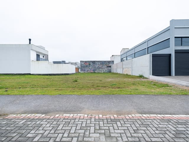 Terreno com 360m², para alugar, no bairro Três Vendas em Pelotas