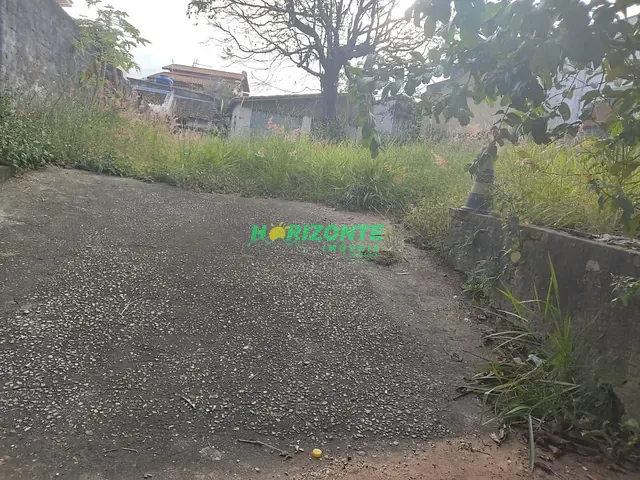 Terreno com 667m², à venda, no bairro Jardim São Dimas em São José dos Campos