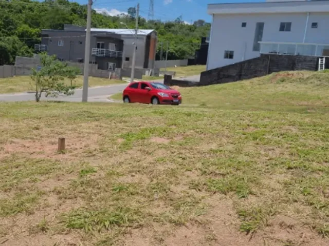 Terreno com 241m², à venda, no bairro Sítio Boa Vista em Cotia