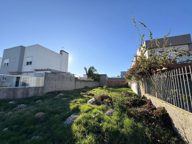 Terreno com 250m², à venda, no bairro Laranjal em Pelotas