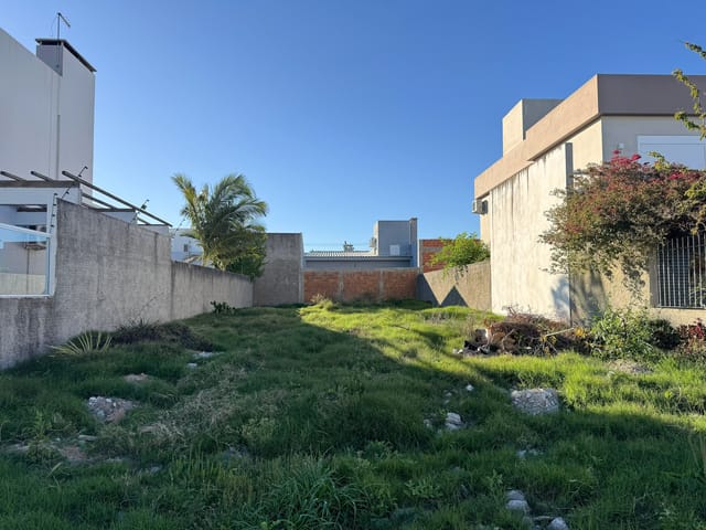 Terreno com 250m², à venda, no bairro Laranjal em Pelotas