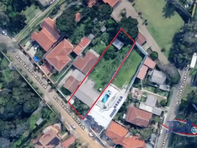Terreno à venda, no bairro São Lourenço em Curitiba