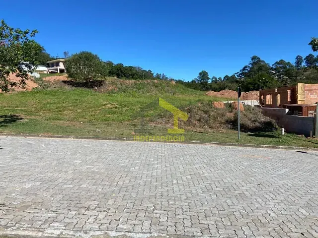 Terreno com 640m², à venda, no bairro Bairro Itapema em Itatiba
