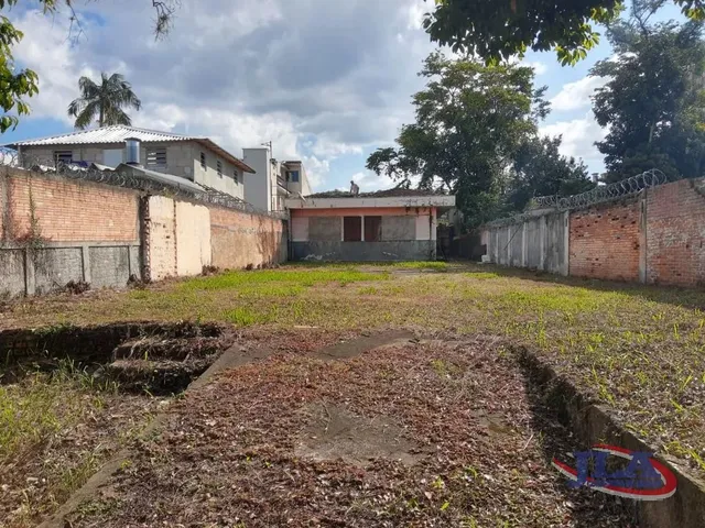 Terreno à venda, no bairro Rebouças em Curitiba
