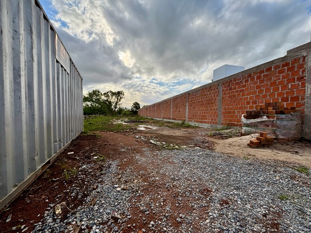 Terreno com 500m², à venda, no bairro Laranjal em Pelotas