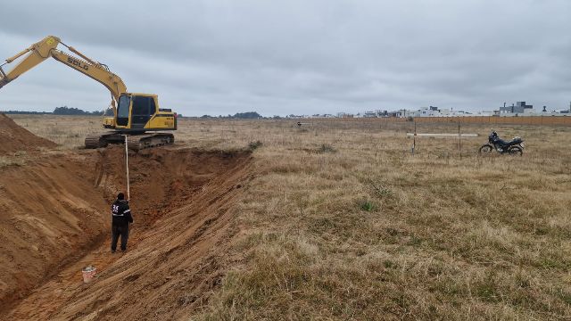 Terreno com 403m², à venda, no bairro Laranjal em Pelotas