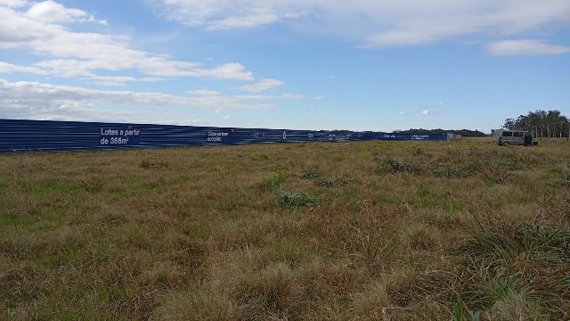 Terreno com 403m², à venda, no bairro Laranjal em Pelotas