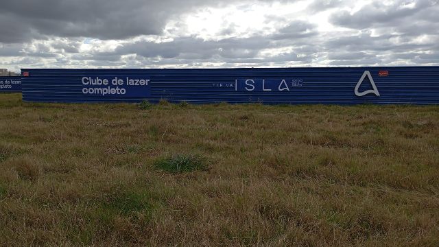 Terreno com 403m², à venda, no bairro Laranjal em Pelotas