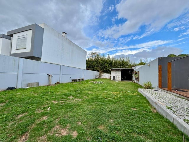 Terreno com 150m², à venda, no bairro Laranjal em Pelotas