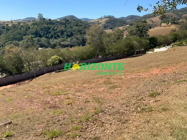 Terreno com 1000m², à venda, no bairro Canaã em Jambeiro