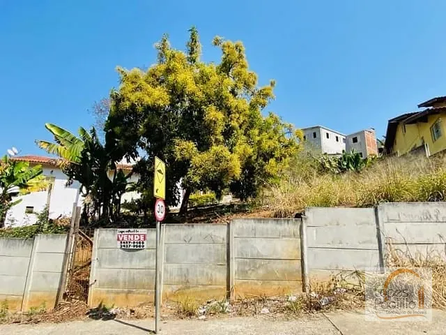 Terreno com 160m², à venda, no bairro Jardim Imperial em Atibaia