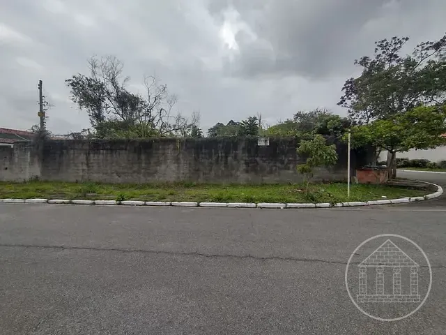 Terreno com 880m², à venda, no bairro Interlagos em São Paulo