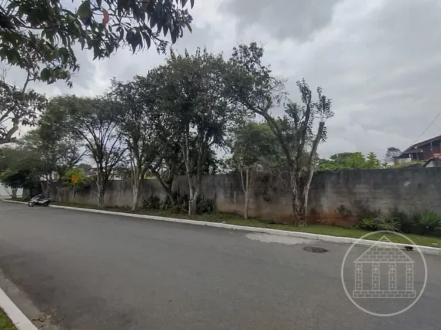 Terreno com 880m², à venda, no bairro Interlagos em São Paulo