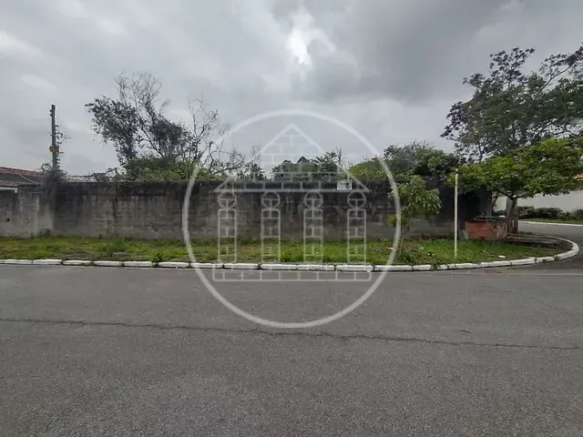 Terreno com 880m², à venda, no bairro Interlagos em São Paulo