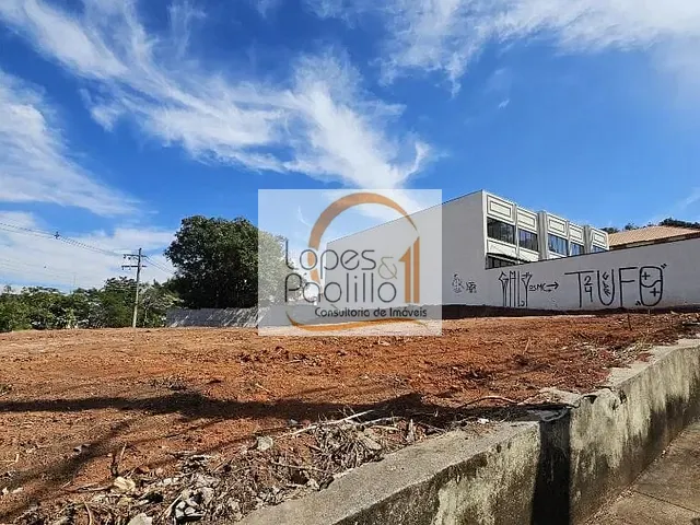 Terreno com 251m², à venda, no bairro Centro em Atibaia