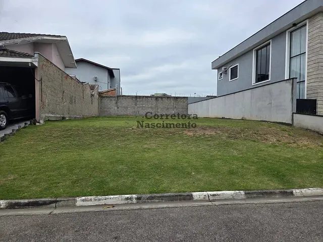Terreno com 330m², à venda, no bairro Loteamento Villa Branca em Jacareí