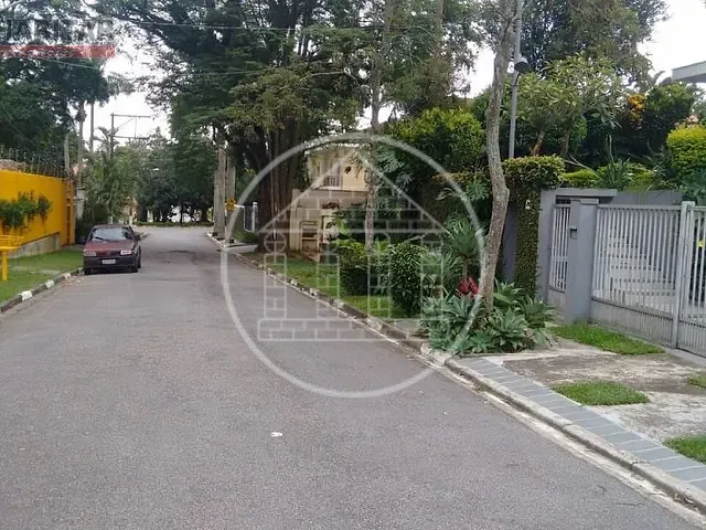 Terreno com 720m², à venda, no bairro Interlagos em São Paulo